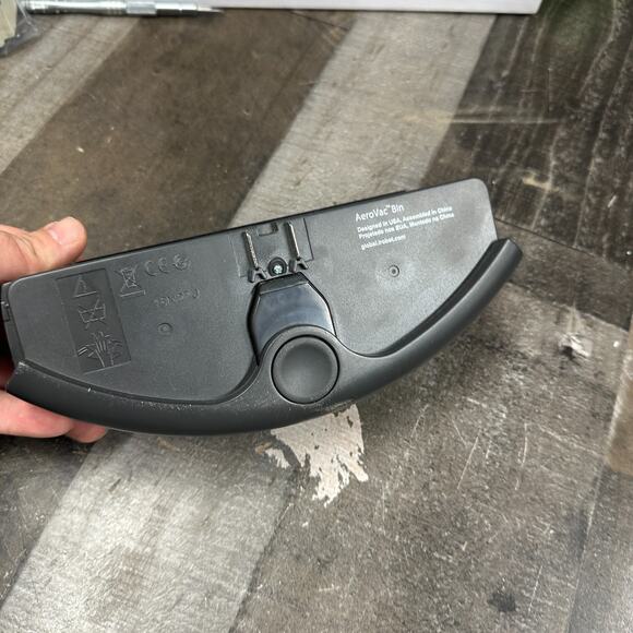 OEM iRobot Roomba AeroVac Bin 671 Vacuum Dust Bin Motor - Picture 6 of 8